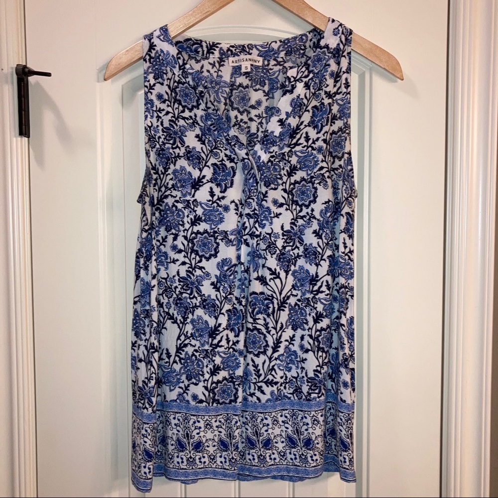 Floral sleeveless blouse